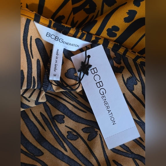 BCBGeneration Bronze Animal Print Cami M NWT Lace Trim Cowl Back Y2K - Picture 6 of 8